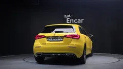 2022 Mercedes-Benz A-Class A220 Hatchback — фото 4