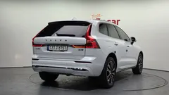 2022 Volvo XC60 B5 Inscription, белый — фото 2