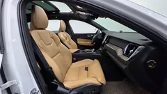 2022 Volvo XC60 B5 Inscription, белый — фото 10