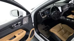2022 Volvo XC60 B5 Inscription, белый — фото 13
