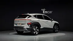 2023 Hyundai Kona Gasoline 1.6 Turbo 2WD, серебристый — фото 2