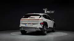 2023 Hyundai Kona Gasoline 1.6 Turbo 2WD, серебристый — фото 4