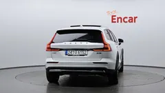2024 Volvo V60 B5 Ultimate AWD — фото 4