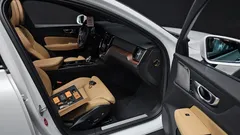 2024 Volvo V60 B5 Ultimate AWD — фото 11