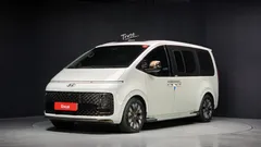 2023 Hyundai Staria 4WD Lounge 9-Seater — фото 1