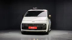 2023 Hyundai Staria 4WD Lounge 9-Seater — фото 3