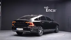 2023 Volvo S90 B6 AWD Ultimate Bright, чёрный — фото 2