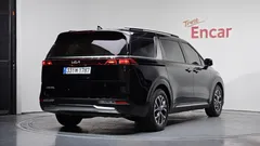 2023 Kia Carnival Diesel 9-Seater Noblesse — фото 2