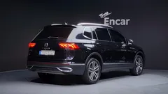2023 Volkswagen Tiguan 2.0 TSI Prestige — фото 2