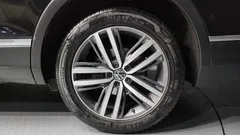 2023 Volkswagen Tiguan 2.0 TSI Prestige — фото 5