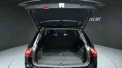 2023 Volkswagen Tiguan 2.0 TSI Prestige — фото 20