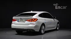 2022 BMW Gran Turismo 630i xDrive Luxury, белый — фото 2