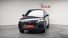 2021 Audi Q5 40 TDI Quattro Sportback — фото 3
