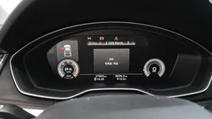 2021 Audi Q5 40 TDI Quattro Sportback — фото 8