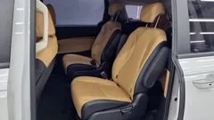 2023 Kia Carnival Diesel 9-Seater Prestige — фото 15