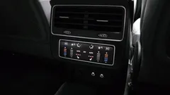 2022 Audi Q8 50 TDI Quattro Premium — фото 19