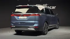 2023 Kia Carnival Diesel 9-Seater Signature — фото 2