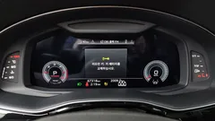 2022 Audi Q8 45 TDI Quattro Premium — фото 8