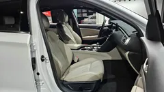 2023 Genesis G70 Gasoline 2.0T 2WD, белый — фото 10