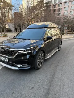 2023 Kia Carnival Gasoline 9-Seater Hi-Limousine — фото 2