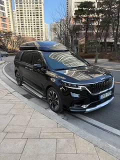 2023 Kia Carnival Gasoline 9-Seater Hi-Limousine — фото 3