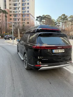 2023 Kia Carnival Gasoline 9-Seater Hi-Limousine — фото 5