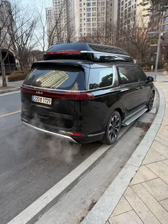 2023 Kia Carnival Gasoline 9-Seater Hi-Limousine — фото 6