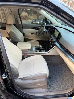 2023 Kia Carnival Gasoline 9-Seater Hi-Limousine — фото 8
