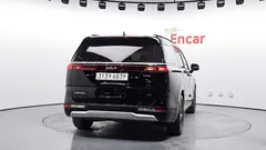 2023 Kia Carnival Diesel 9-Seater Prestige — фото 4