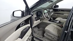 2023 Kia Carnival Diesel 9-Seater Prestige — фото 10