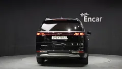 2022 Kia Carnival Diesel 9-Seater Noblesse — фото 4