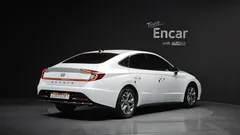 2022 Hyundai Sonata 2.0 — фото 2