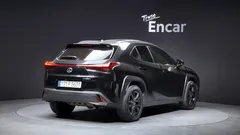 2024 Lexus UX 2.0 2WD, чёрный — фото 2