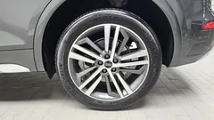 2022 Audi Q5 45 TFSI Quattro Premium — фото 5