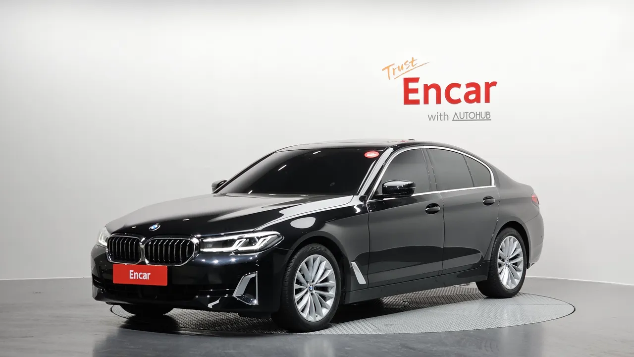 2023 BMW 5-Series 520i Luxury