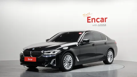 2023 BMW 5-Series 520i Luxury