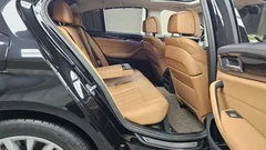 2023 BMW 5-Series 520i Luxury — фото 12
