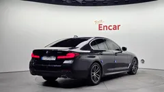 2022 BMW 5-Series 520i M Sport — фото 2