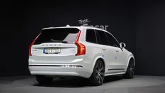 2023 Volvo XC90 T8 Ultimate Bright Hybrid — фото 2