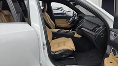 2023 Volvo XC90 T8 Ultimate Bright Hybrid — фото 11