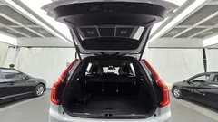 2023 Volvo XC90 T8 Ultimate Bright Hybrid — фото 20