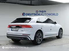 2021 Audi Q8 50 TDI Quattro Premium, белый — фото 2