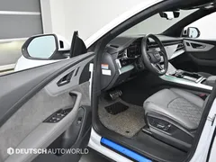 2021 Audi Q8 50 TDI Quattro Premium, белый — фото 15