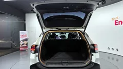 2022 Kia Sportage Signature Gravity 2WD, белый — фото 20