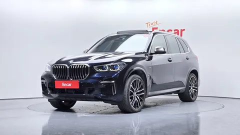 2022 BMW X5 M50i