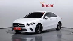 2021 Mercedes-Benz A-Class A200d Sedan, белый — фото 1