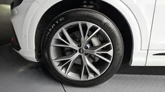2022 Audi Q8 55 TFSI Quattro Premium — фото 5
