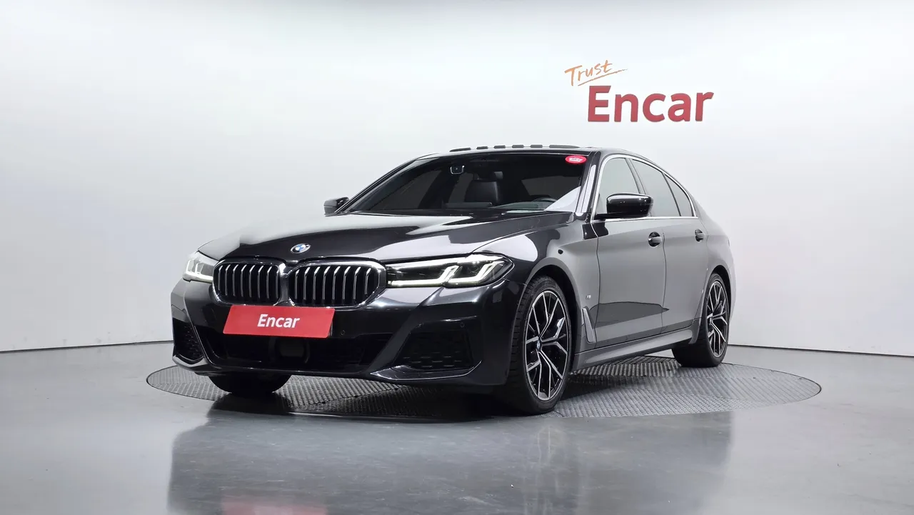 2022 BMW 5-Series 530i xDrive M Sport Package