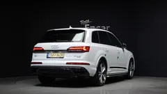 2023 Audi Q7 55 TFSI Quattro Premium — фото 2