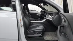 2023 Audi Q7 55 TFSI Quattro Premium — фото 11